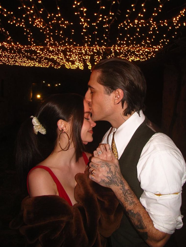 Así fue el anuncio del compromiso de Dove Cameron y Damiano David. Así fue el anuncio del compromiso de Dove Cameron y Damiano David.