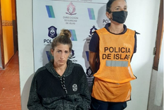 La mujer se encontraba con un hombre y, según los testigos, hacían bromas entre ellos.