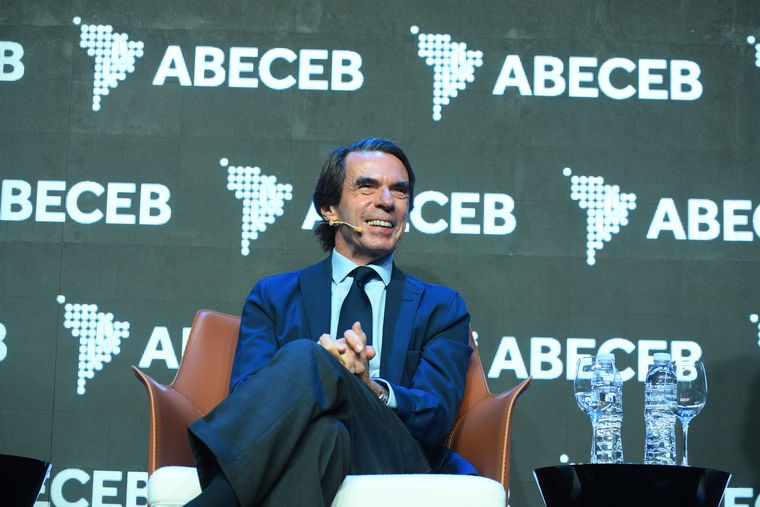Aznar dijo presente en el Foro ABECEB. Foto: Prensa ABECEB Aznar dijo presente en el Foro ABECEB. Foto: Prensa ABECEB