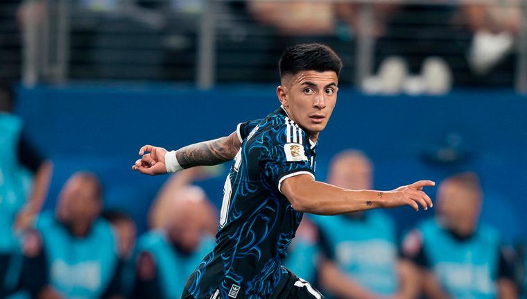 Flamengo hará una jugada de último momento para fichar a Thiago Almada y robárselo a River.