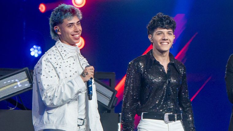 Nicolás y Luck Ra, los campeones de La Voz. Foto: Instagram/ @lavozargentina. 