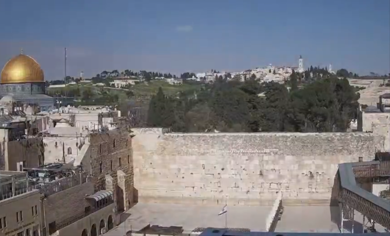 Así se encuentra el Muro de los Lamentos en plena Pascua judía durante la guerra entre Estados Unidos, Israel e Irán.