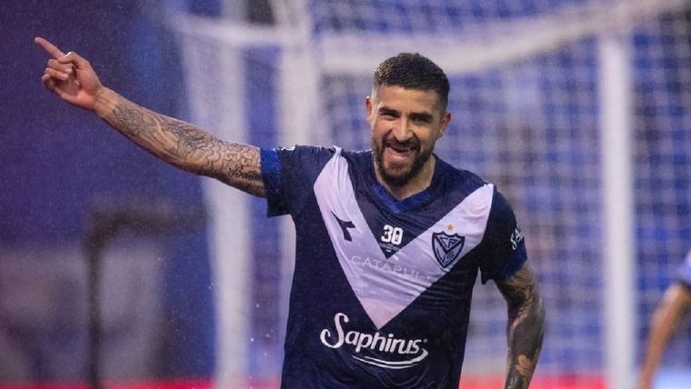 Tras ser campeón, Elías Gómez se refirió a su altercado con el DT de Vélez durante el partido con River. Foto: Prensa Vélez