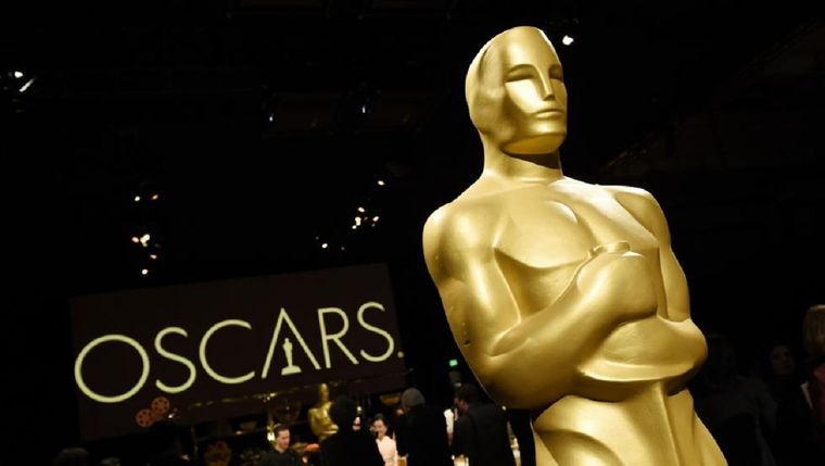 Sale a la luz el próximo presentador de los Oscar y la escandalosa suma de dinero que cobró anteriormente Oscar Foto: Forbes.