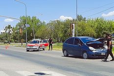 siesta con accidente en acceso norte: chocaron un auto y una camioneta