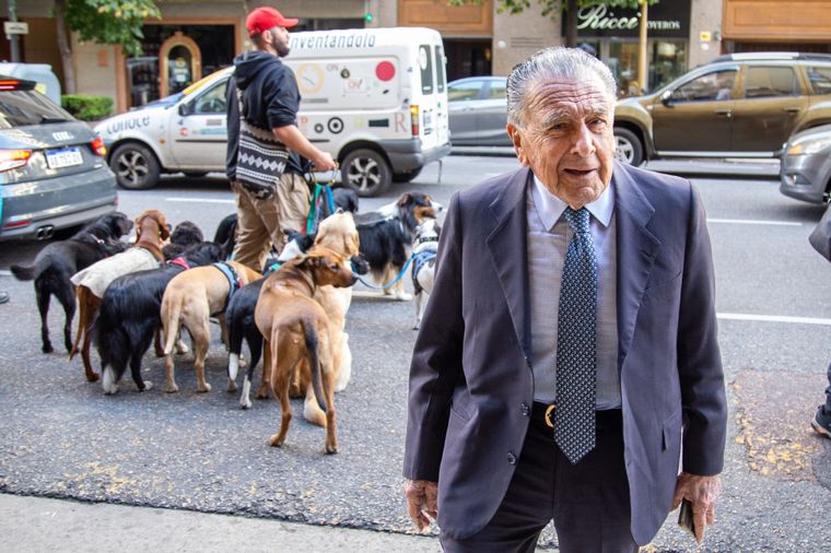 Eduardo Eurnekian se volvió a mostrar en la vereda contraria a la de Javier Milei Foto: Noticias Argentinas
