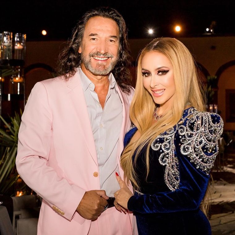 Marco Antonio Solís junto a su esposa Cristy Solís Foto: Instagram