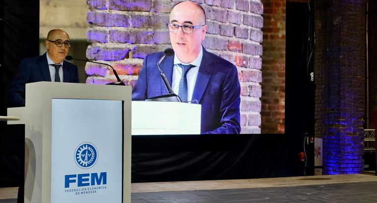 Santiago Laugero fue reelecto como presidente de la FEM Foto: FEM