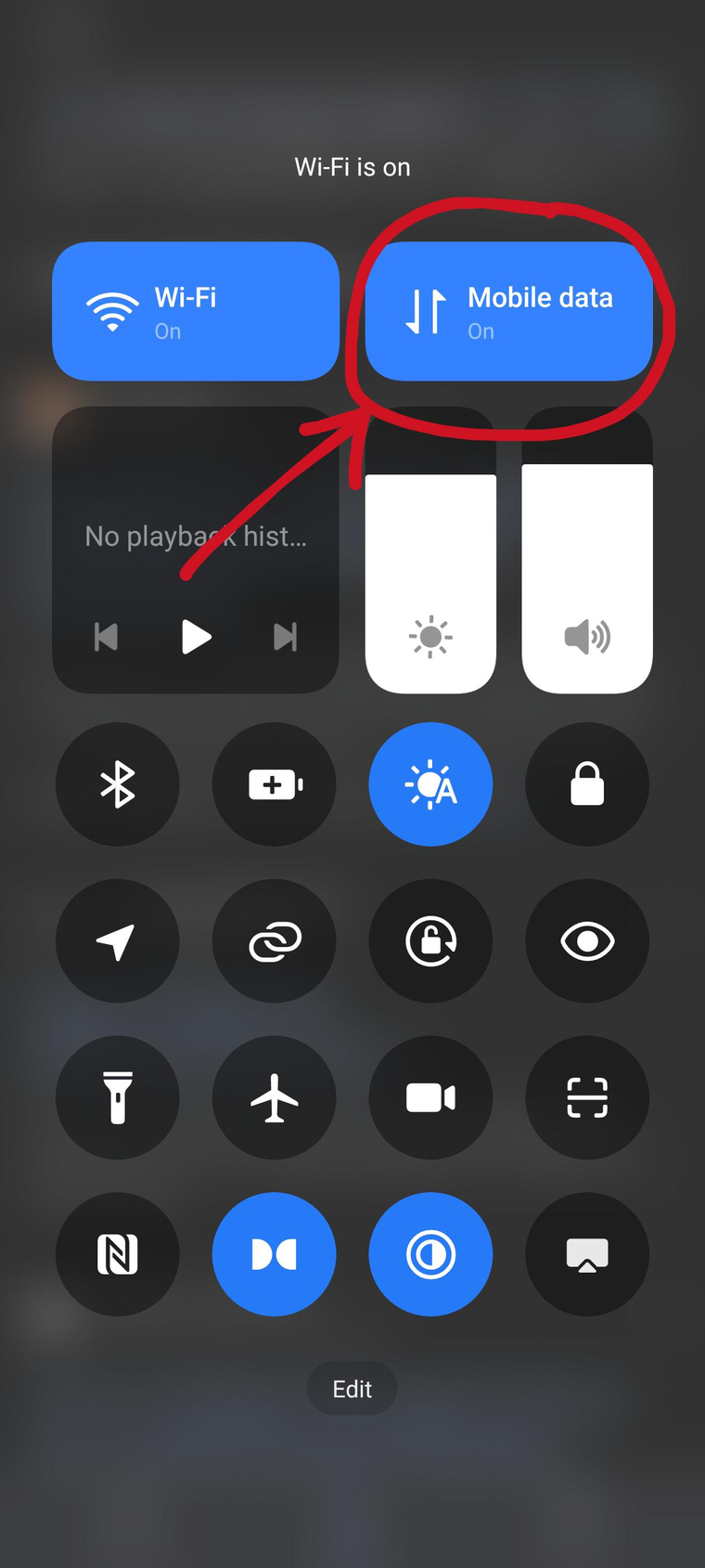 Acceso rápido a la configuración de datos móviles. Acceso rápido a la configuración de datos móviles.