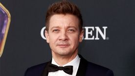 Foto: https://rpp.pe/famosos/celebridades/jeremy-renner-comparte-un-video-desde-el-hospital-un-dia-en-la-uci-no-muy-bueno-noticia-1458140