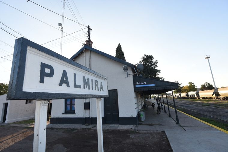 El tren de pasajeros no llega a Palmira desde marzo de este año. Foto: Maximiliano Ríos/MDZ