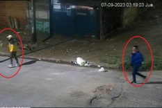 Los dos sospechosos del robo fatal captados pro las cámaras de seguridad Foto: NA