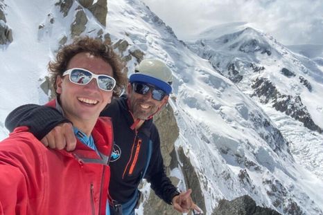 Lucas Buzzeiro, de 49, viajó a Europa con su familia para practicar esquí fuera de pistas Foto: Asociación Argentina de Guías de Montaña Lucas Buzzeiro, de 49, viajó a Europa con su familia para practicar esquí fuera de pistas Foto: Asociación Argentina de Guías de Montaña