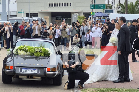 El lujoso casamiento en Punta del Este fue de Ricardo Squef Vierci y Giuliana Tenace, miembros de familias megamillonarias paraguayas. El lujoso casamiento en Punta del Este fue de Ricardo Squef Vierci y Giuliana Tenace, miembros de familias megamillonarias paraguayas.