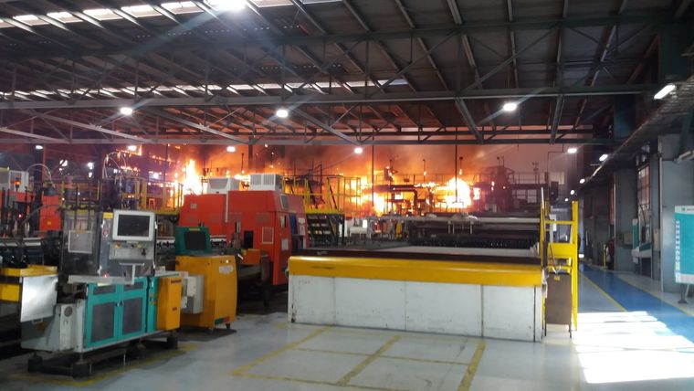 El incendio en la fábrica de vidrio Verallia afectará a la industria del vino