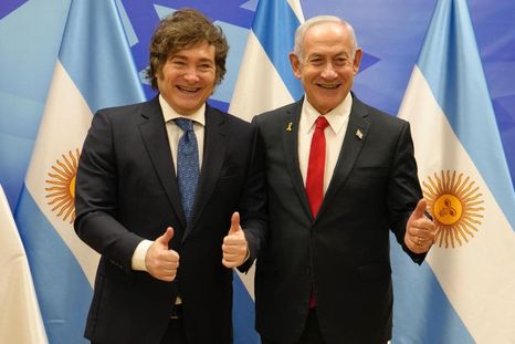 En Israel, Javier Milei visitará el Muro de los Lamentos y se reunirá con el primer ministro Benjamin Netanyahu. En Israel, Javier Milei visitará el Muro de los Lamentos y se reunirá con el primer ministro Benjamin Netanyahu.