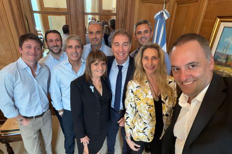 La mesa política avanza con la agenda legislativa, mientras afronta el caso Adorni La mesa política avanza con la agenda legislativa, mientras afronta el caso Adorni