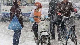 El Servicio Meteorológico Nacional lanzó alertas por nevadas, lluvias y viento en varias provincias, con foco en la Patagonia.Temporal de viento y nieve.