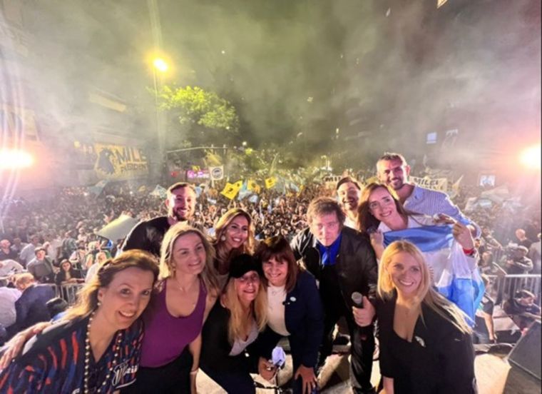 Milei finalizó su campaña en Córdoba ante una gran convocatoria de público Foto: TELAM