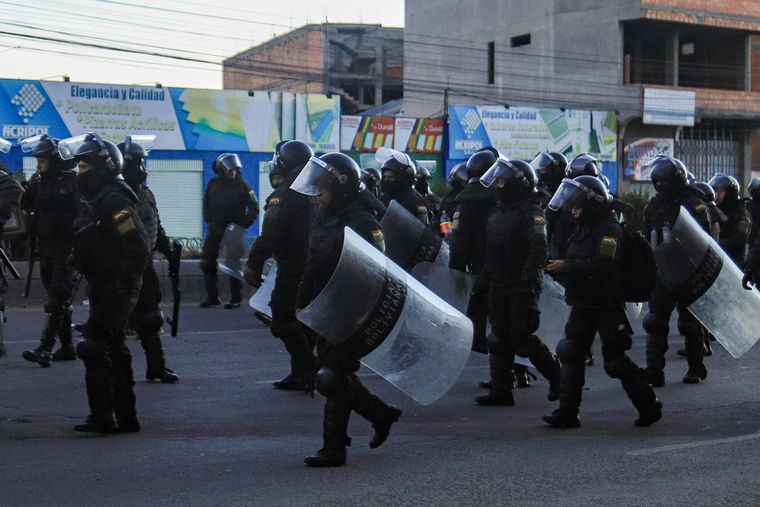 Las protestas en Bolivia son impulsadas por sectores afines a Evo Morales y ya generan problemas de abastecimiento.