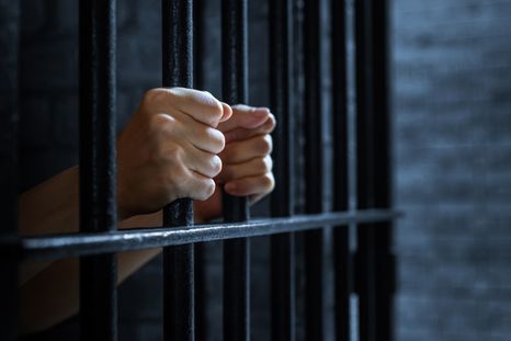 Tras tres años prófugo de un homicidio, fue detenido por un robo.