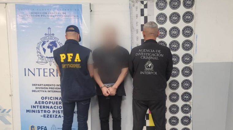 El sujeto fue extraditado a Mexico tras años de busqueda internacional por un caso de corrupción de menores.