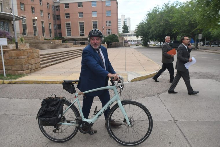 El diputado José Luis Ramón desistió de su reclamo judicial por las elecciones de San Rafael y hubo acuerdo, pero con una condición para los comicios de 2027. El diputado José Luis Ramón desistió de su reclamo judicial por las elecciones de San Rafael y hubo acuerdo, pero con una condición para los comicios de 2027.