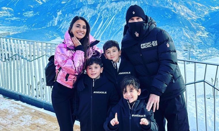 Lionel Messi y Antonela Roccuzzo pasaron unos días en los Alpes franceses La familia del capitán campeón del mundo disfrutó de un descanso