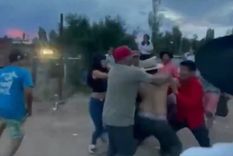 En plena Fiesta del Chivo se desató una feroz pelea. Foto: Captura de pantalla