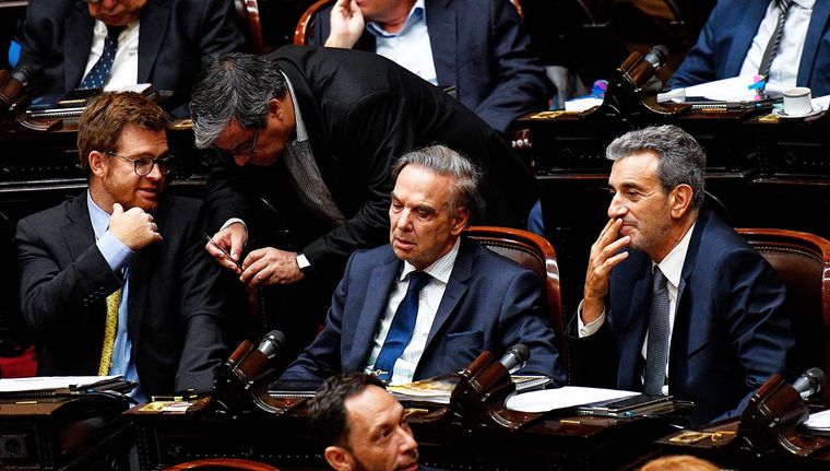 La Libertad Avanza trabajó con intensidad para que caiga esta sesión. Foto: Télam