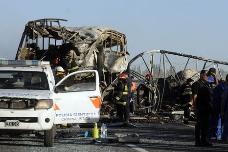 La tragedia del Acceso Este en San Martín tuvo un saldo de 16 víctimas fatales y 14 heridos en 2014 Foto: ALF PONCE MERCADO / MDZ