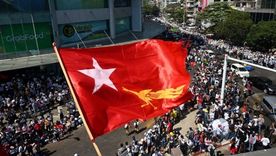 Decenas de miles de personas desafiaron la prohibición de manifestarse y volvieron a las calles por quinto día el miércoles. Foto: GETTY IMAGES