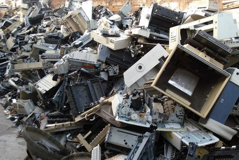 Nueva York prohíbe tirar artículos electrónicos a la basura