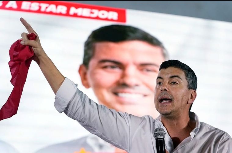 Santiago Peña es el candidato del Partido Colorado