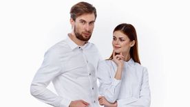 Por qué las camisas de hombre y mujer tienen los botones al revés Por qué las camisas de hombre y mujer tienen los botones al revés