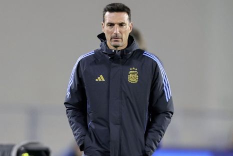 Para el duelo ante Chile, Lionel Scaloni no podrá contar con tres jugadores suspendidos: Nicolás Otamendi, Enzo Fernández y Leandro Paredes. Foto: FotoBaires Para el duelo ante Chile, Lionel Scaloni no podrá contar con tres jugadores suspendidos: Nicolás Otamendi, Enzo Fernández y Leandro Paredes. Foto: FotoBaires