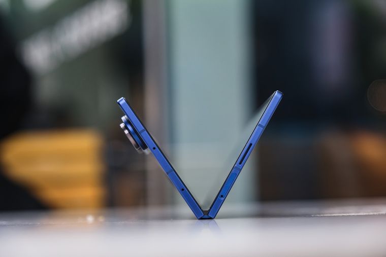 Filtraciones apuntan a que el Galaxy Z Fold8 de Samsung apostará por una carga rápida de 45 W. Filtraciones apuntan a que el Galaxy Z Fold8 de Samsung apostará por una carga rápida de 45 W.