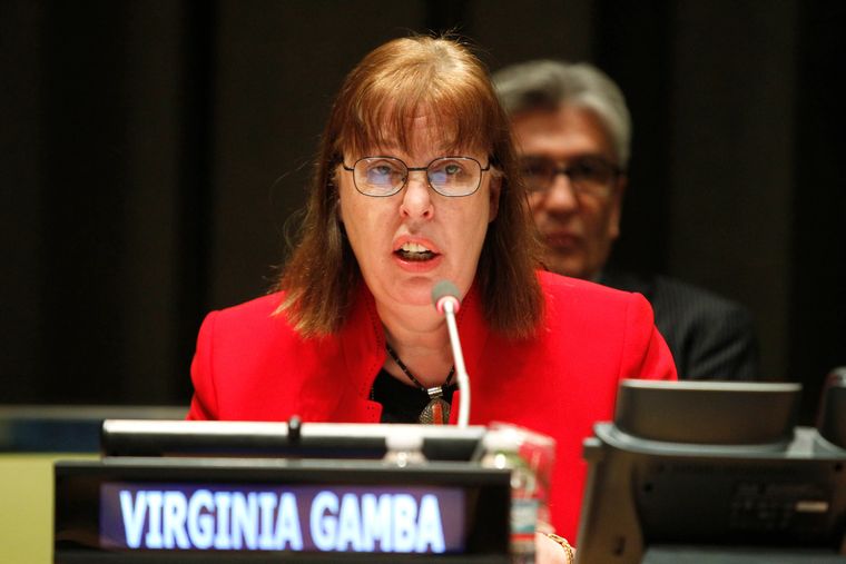 La diplomática de Argentina Virginia Gamba será candidata independiente para ocupar la máxima posición de la ONU. Una mujer revelación en muchos sentidos.