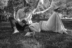 Harry y Meghan, en la dulce espera. Foto: Misan Harriman