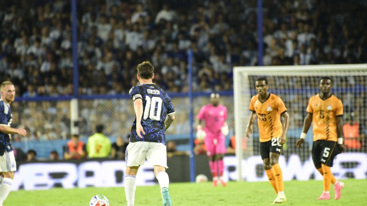La Selección argentina se floreó ante Zambia y goleó 5-0 en su último amistoso en el país