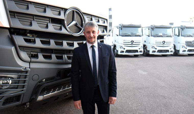 Fernando Rivero, Director de Desarrollo de Red Comercial de Ventas y Postventa de Mercedes Benz - Camiones y Buses. Fernando Rivero, Director de Desarrollo de Red Comercial de Ventas y Postventa de Mercedes Benz - Camiones y Buses.