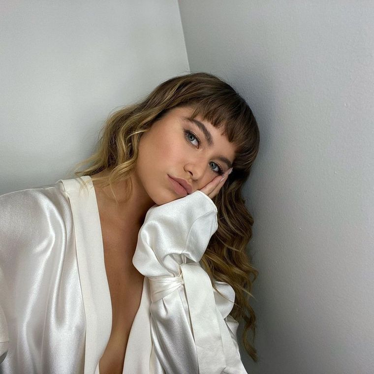 Sofía Reyes explora nuevas posibilidades y looks para las minifaldas Foto: Instagram