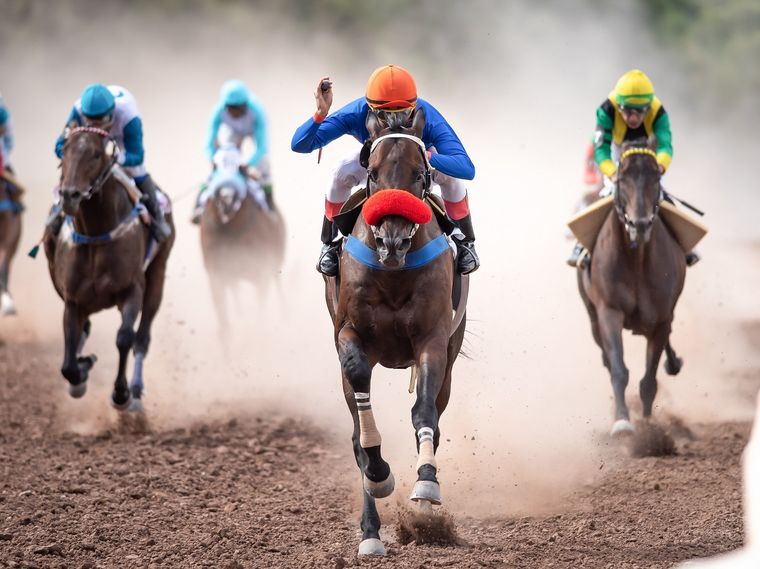 Viví Jurando y Gerardo Tempesti fueron los ganadores del Clásico “Clausura” en Mendoza. Foto: Gentileza José Maluf