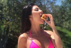 Kourtney Kardashian despierta suspiros luciendo su gran figura en bikini
