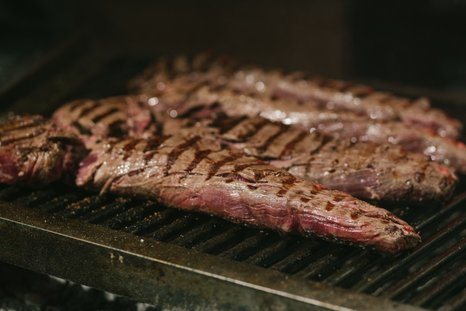 Bistró Casa Vigil prepara una nueva edición de su tradicional Noche de Carne y Vino. Bistró Casa Vigil prepara una nueva edición de su tradicional Noche de Carne y Vino.