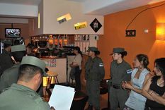 La mujer prostituía a sus sus hijas en whiskerías y cabarets de Corrientes La mujer prostituía a sus sus hijas en whiskerías y cabarets de Corrientes