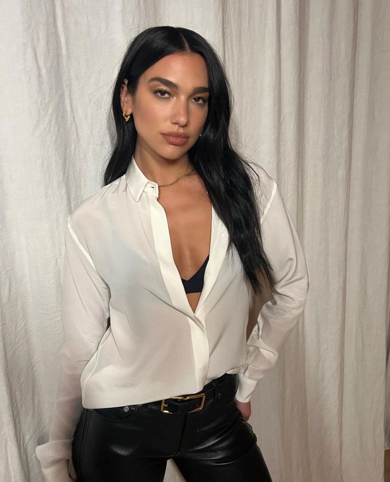 El secreto que enseñan Dua Lipa y Margot Robbie a la hora de llevar jeans Foto: Instagram