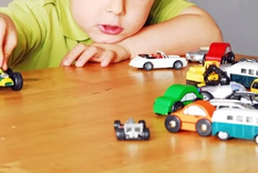 Los juguetes sin pantallas se consolidan como protagonistas del arbolito.