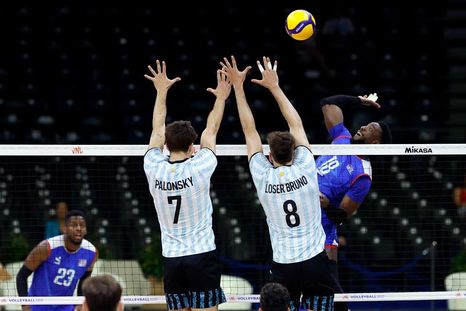 Agustín Loser fue fundamental para que Argentina culmine de gran manera la Liga de las Naciones de vóley. Agustín Loser fue fundamental para que Argentina culmine de gran manera la Liga de las Naciones de vóley.