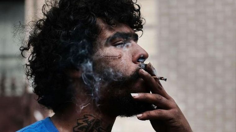 El K2, una sustancia líquida creada en laboratorio, se mezcla con hierbas y se fuma. A menudo se vende con el nombre de spice. Foto: Getty Images